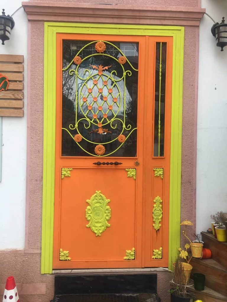 15 Orange Front Door Ideas for a Bright and Striking Entrance (with ...