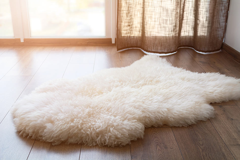 How To Clean A Sheepskin Rug The Indoor Haven - Reverasite