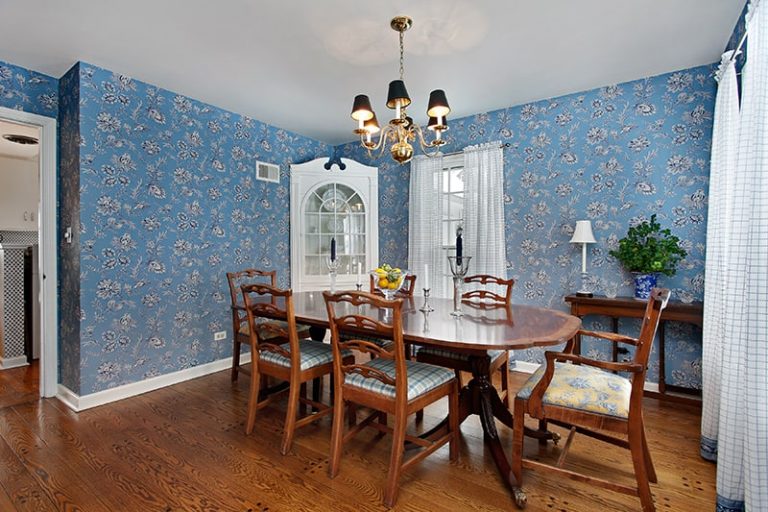 19 Visually Stunning Wall Decor Ideas for the Dining Room - Homenish