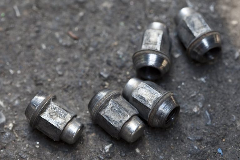 9 Types of Lug Nuts Explained (Photos Inc.) - Homenish