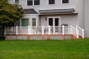 30 Porch Railing Ideas You Can Do This Weekend (with Pictures) - Homenish