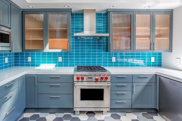 11 Inspiring Wooden Cabinet Colors For The Kitchen - Homenish