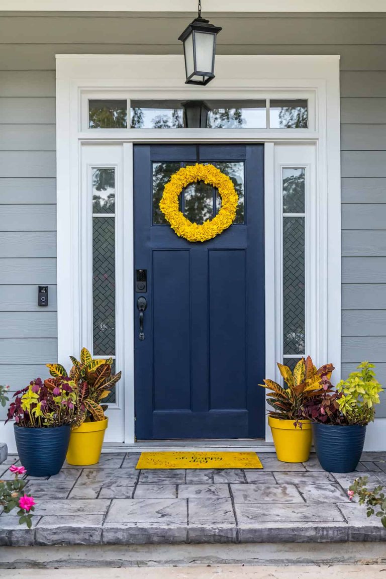 12 Best Front Door Colors for a Gray House - Homenish