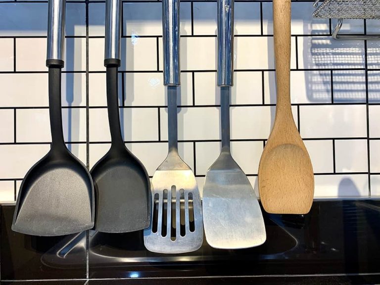 13 Types Of Spatulas And Their Uses Homenish   Types Of Spatulas 768x576 