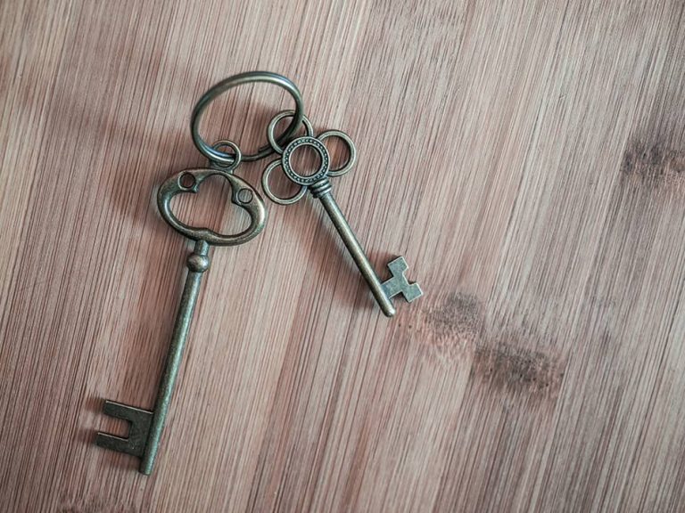 Skeleton Key What It Is Pros And Cons Homenish   Skeleton Keys 768x576 