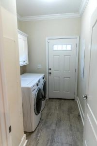 15 Laundry Room Layouts (with Designs) - Homenish