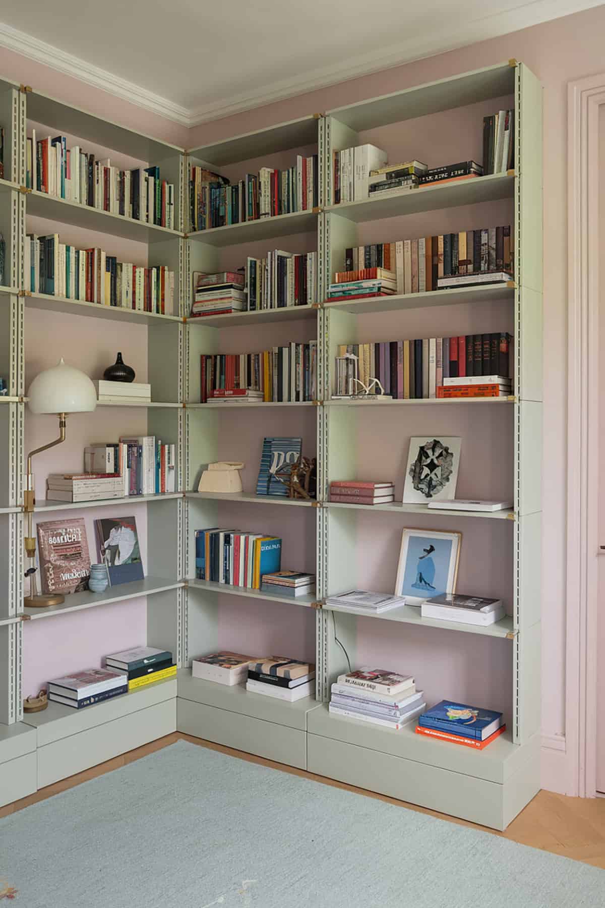 Bookshelves in Seasonal Shades