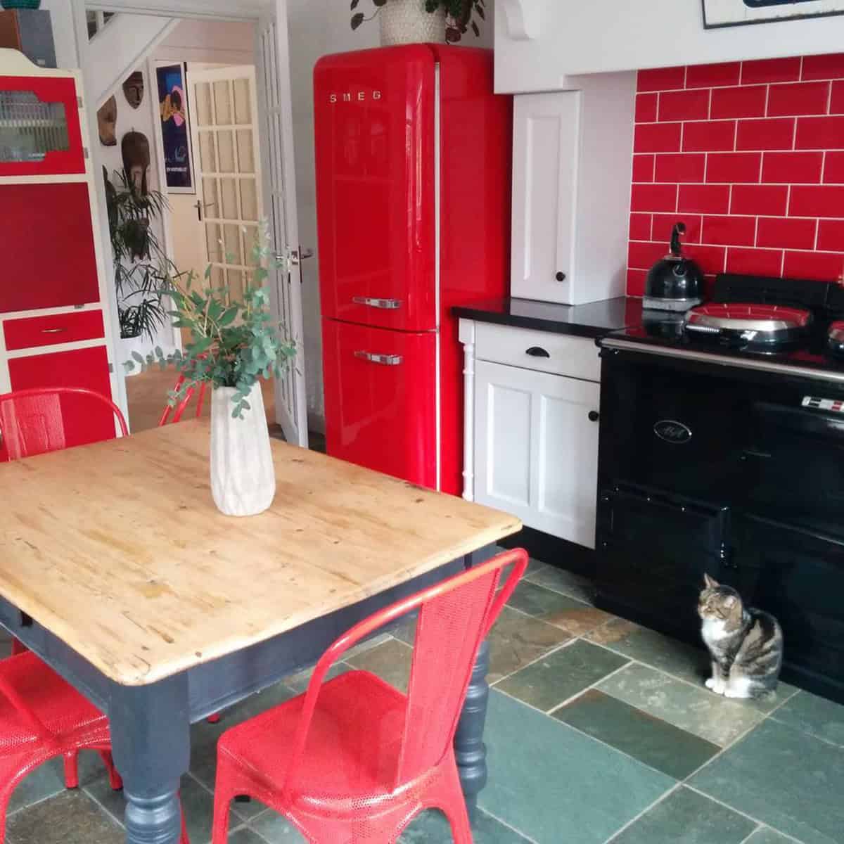 Bold Red & Classic Black Kitchen